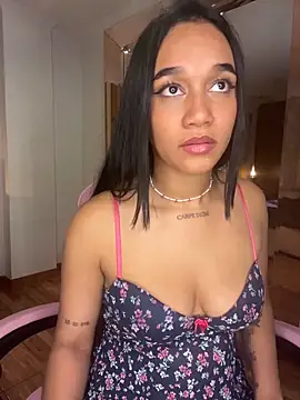 Chatroom XXX en direct de coraline_vera