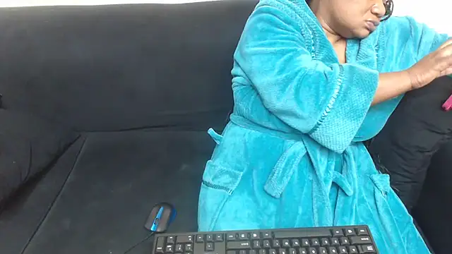 BustyNina41XX – Live XXX-chat