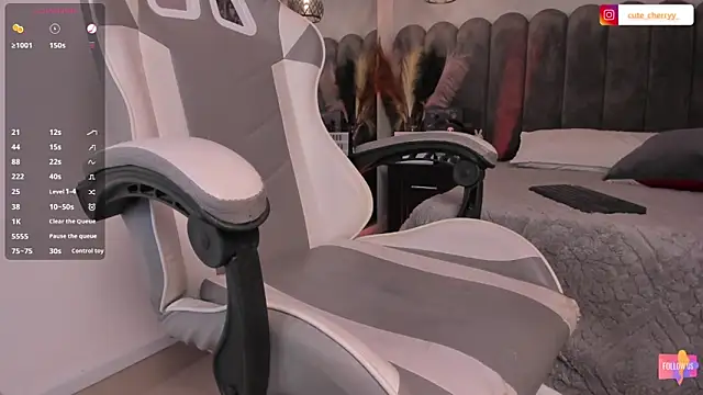 cute__cherry_'s Live XXX Chat