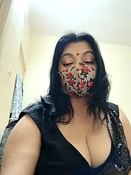 Ratna-777's Live XXX Chat