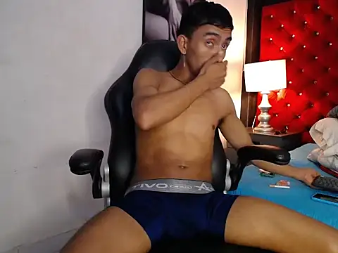 دردشة DominusBlack الجنسية المباشرة