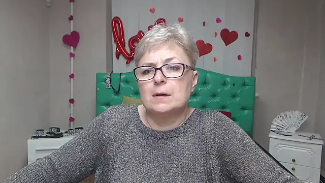 EmiliaGree Live XXX Chat