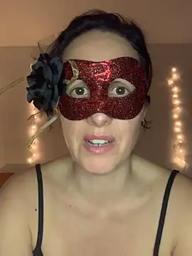 mass_hotbrunette's Live XXX Chat