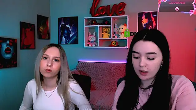 monica_xcx's Live XXX Chat