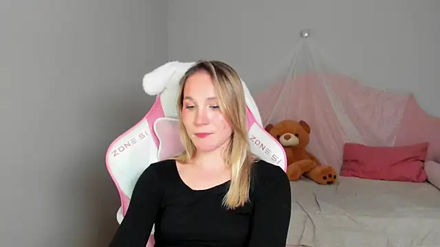 ElaraVoltage 现场XXX聊天