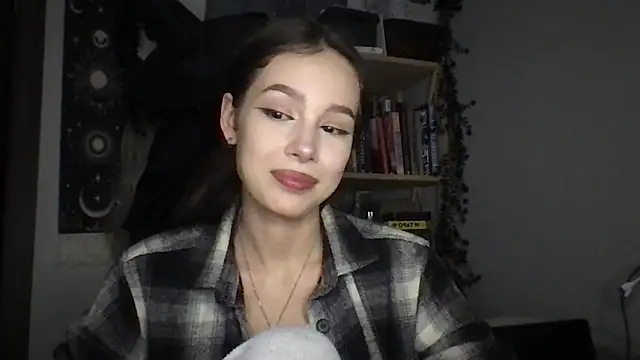 Chat +18 de Yuna5343 ao vivo