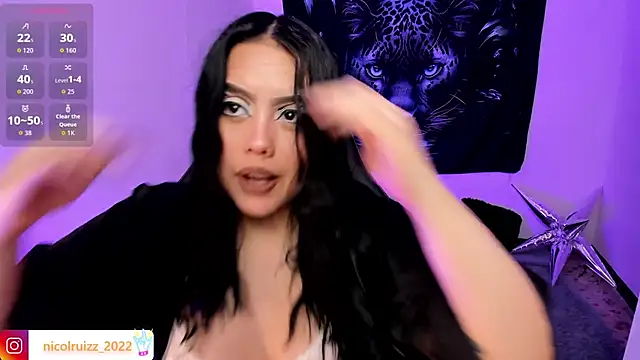 Chat +18 de Nicolle_Ruizz ao vivo