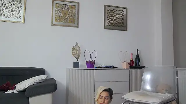 nona_nna's Webcam Show