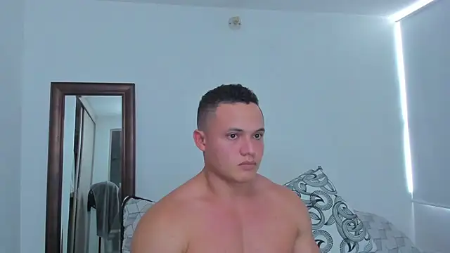 KingLevi01のライブXXXチャット