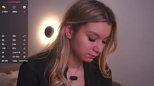 Онлайн чат XXX BrynnHolverson