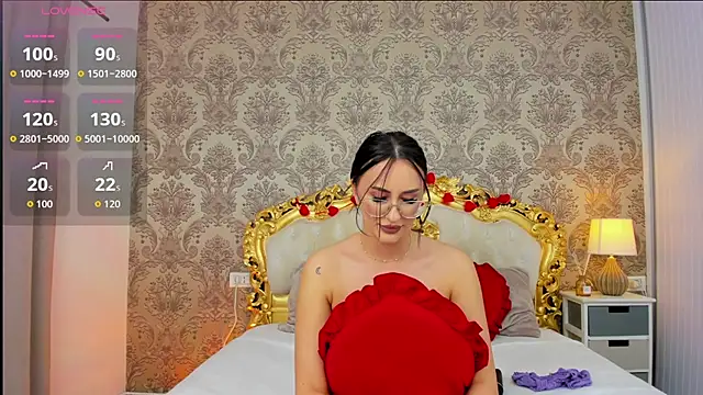 JulieBigAssx's Live XXX Chat