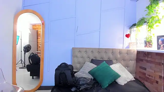 Chat +18 de lilithmiller3 ao vivo