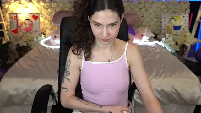 BabyFlowerr: онлайн-секс-чат