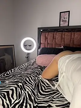 _ISABELLA_HOT_ 即時 XXX 聊天