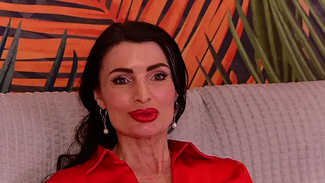 Chat XXX en directo de golden_Muse_