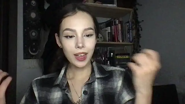 Yuna5343 Chat XXX in diretta