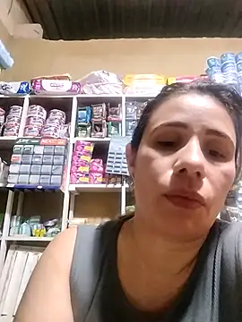 MIA-LARIOS Chat XXX live