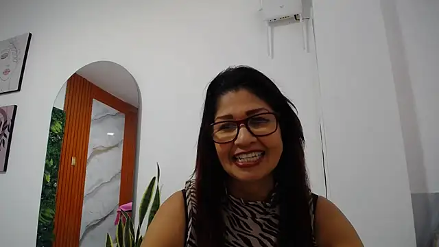 Chatroom XXX en direct de Manuela_lara_