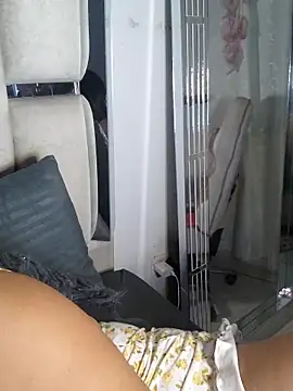 Chat XXX en directo de chelaqueen_