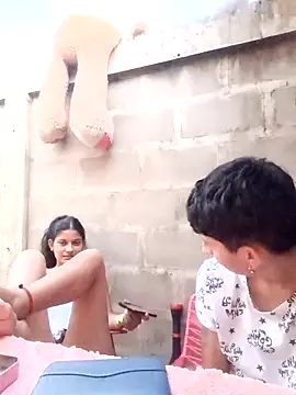 Chat +18 de Mei_and_Gaby ao vivo