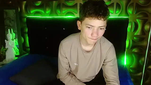 cruz_dante Chat XXX live