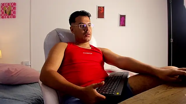 Liam_ruse Adlı Modelin Canlı XXX Sohbeti