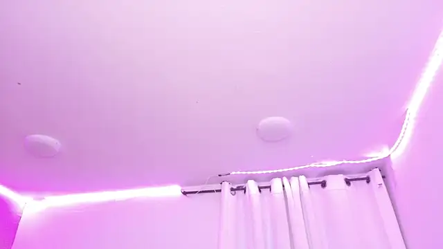 Sachi_Meow Adlı Modelin Canlı XXX Sohbeti