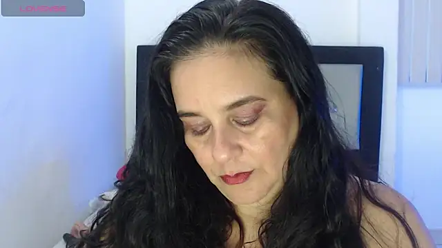 Sharlot_curvy Live XXX Chat