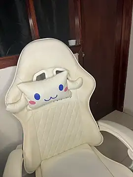 Chatroom XXX en direct de kuritto_