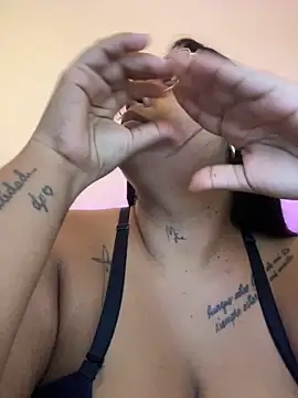 Liith élő XXX-chatje