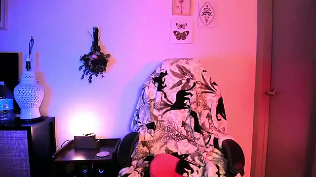 MelroseStrip: онлайн-секс-чат