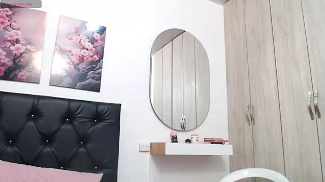 Czat XXX na żywo – pinky_f00x