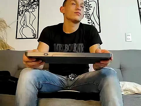 Czat XXX na żywo – Masterblue_hot