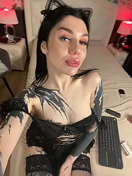 MaeveMoon Adlı Modelin Canlı XXX Sohbeti