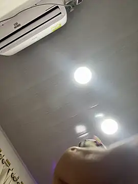 vennuss19's Live XXX Chat