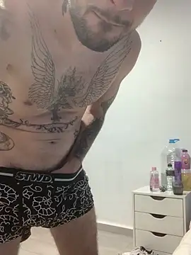 Chat +18 de robeertiito ao vivo