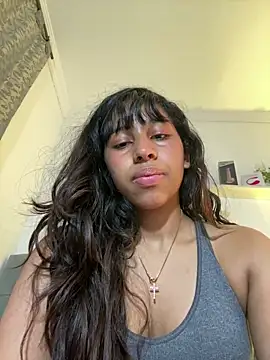 Show modela THALIA_EF na web-kameri