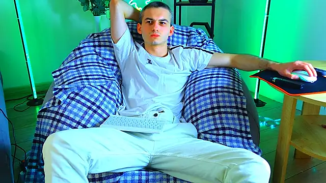 Magic_Storms Webcam Show