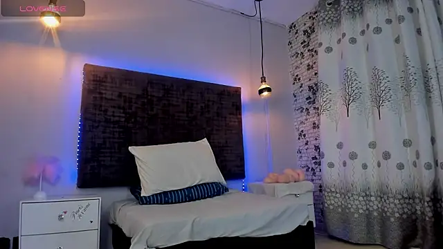 baby_west Webcam Show