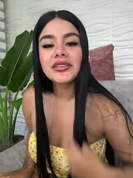 Issane_Peru live XXX chat