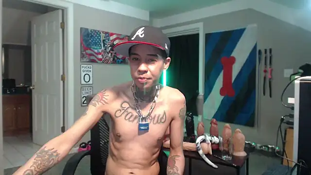 Michigan9000 Chat XXX in diretta