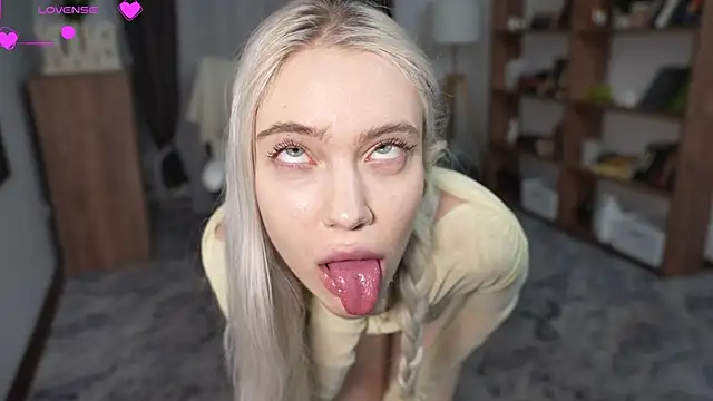 KristalCrownerのライブXXXチャット