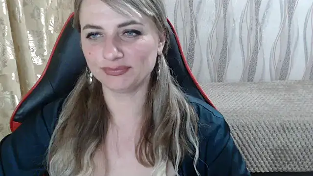 LioraW: απευθείας συνομιλία ΧΧΧ