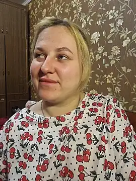 Онлайн чат XXX LianaJu