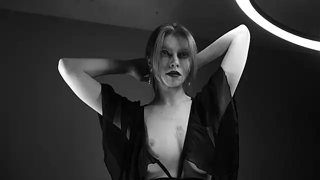 ginger_hugs' Live XXX Chat