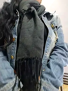 LuiannaのライブXXXチャット