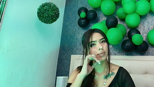 Chatroom XXX en direct de Cloeandtyfanny