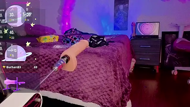 larah_uwu Chat XXX in diretta