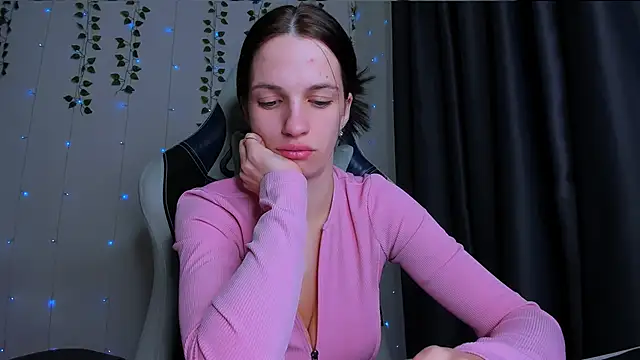 Онлайн чат XXX KarlaSim