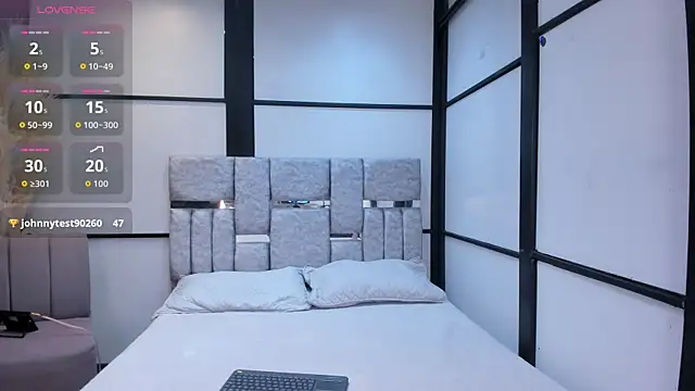 Chatroom XXX en direct de CleoFoxx_